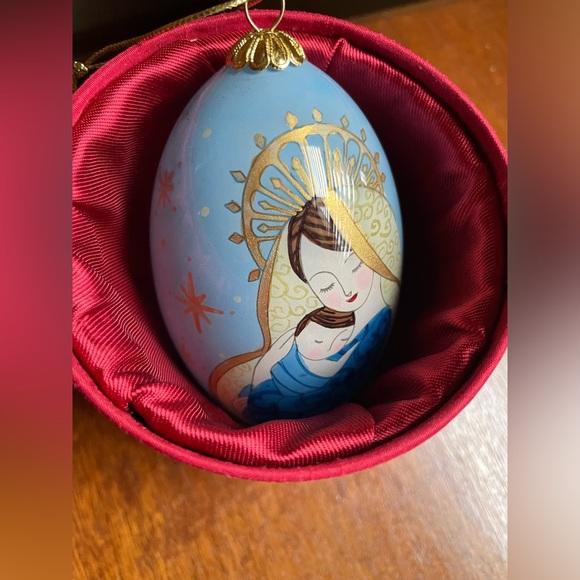 2011 Pier 1 Li Bien Mary and Jesus Teardrop Handpainted Glass Christmas Ornament - Picture 5 of 7